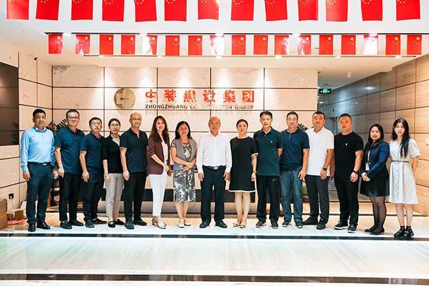 青島體悟走進(jìn)中裝建設(shè)，體會(huì)傳統(tǒng)行業(yè)的轉(zhuǎn)型升級(jí)